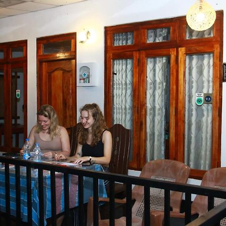 Bed and Breakfast Different View Ella Esterno foto