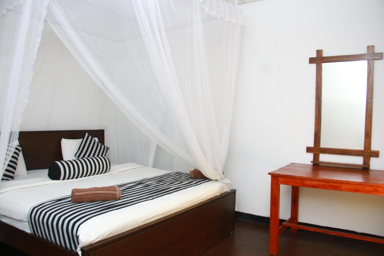 Bed and Breakfast Different View Ella Esterno foto