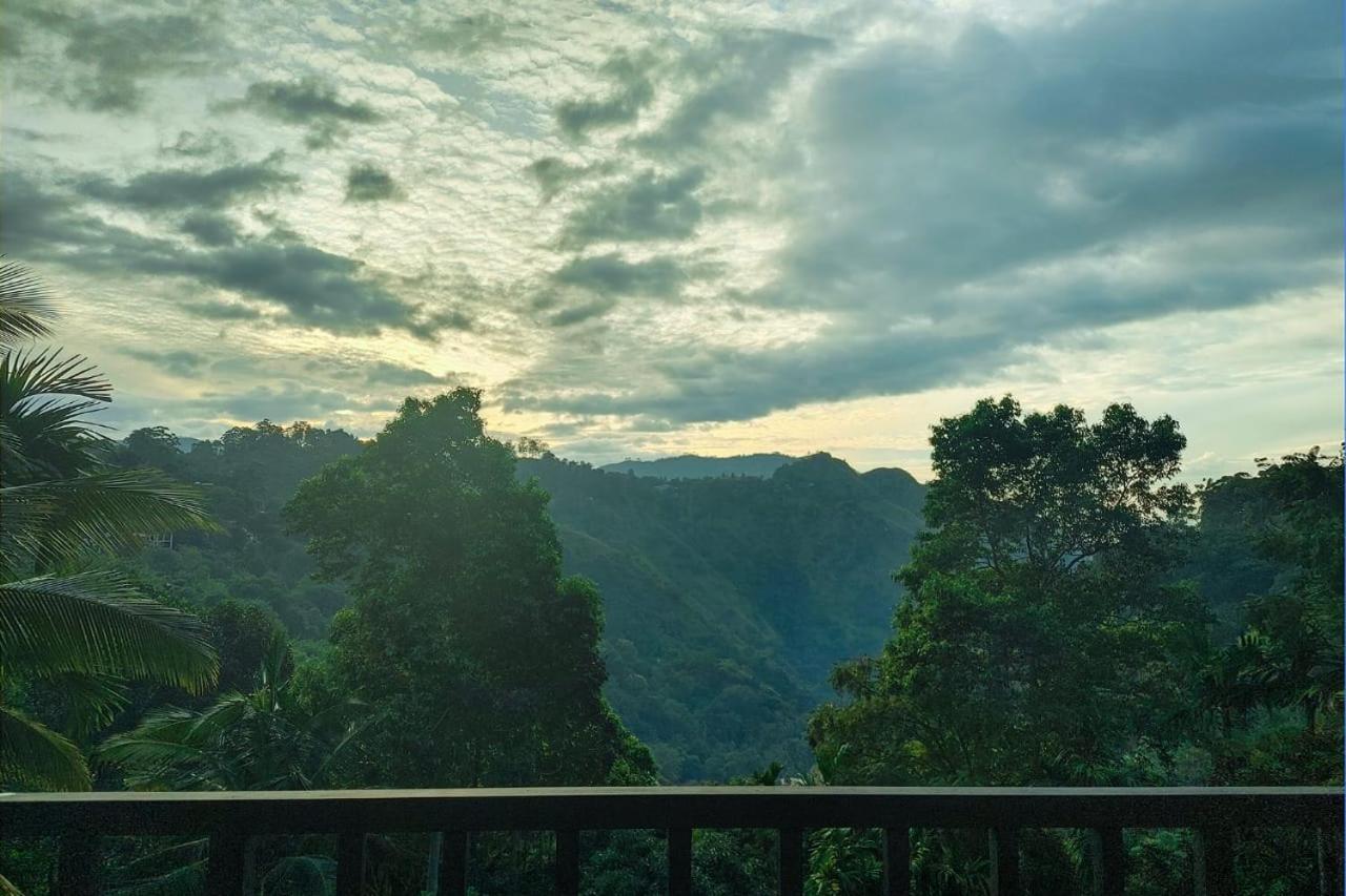 Bed and Breakfast Different View Ella Esterno foto