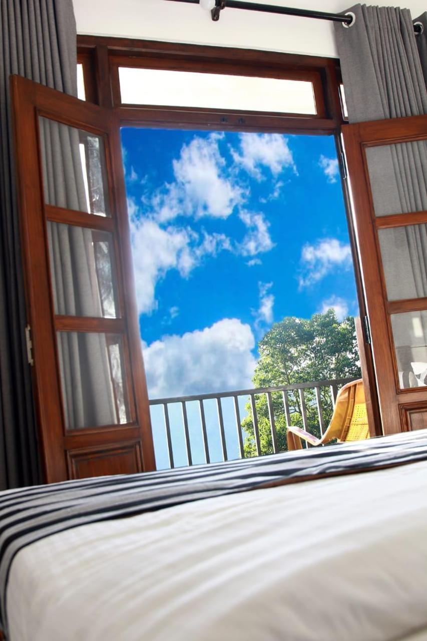 Bed and Breakfast Different View Ella Esterno foto