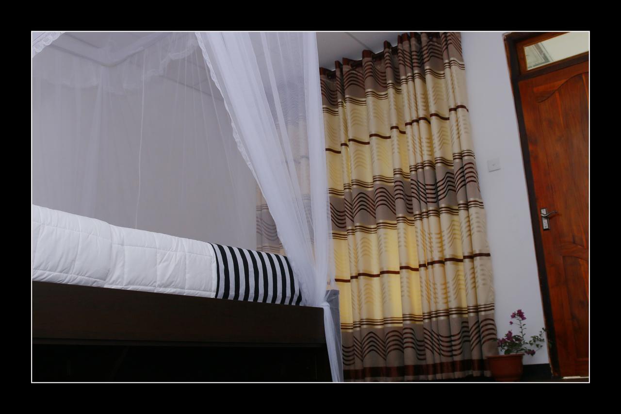 Bed and Breakfast Different View Ella Esterno foto